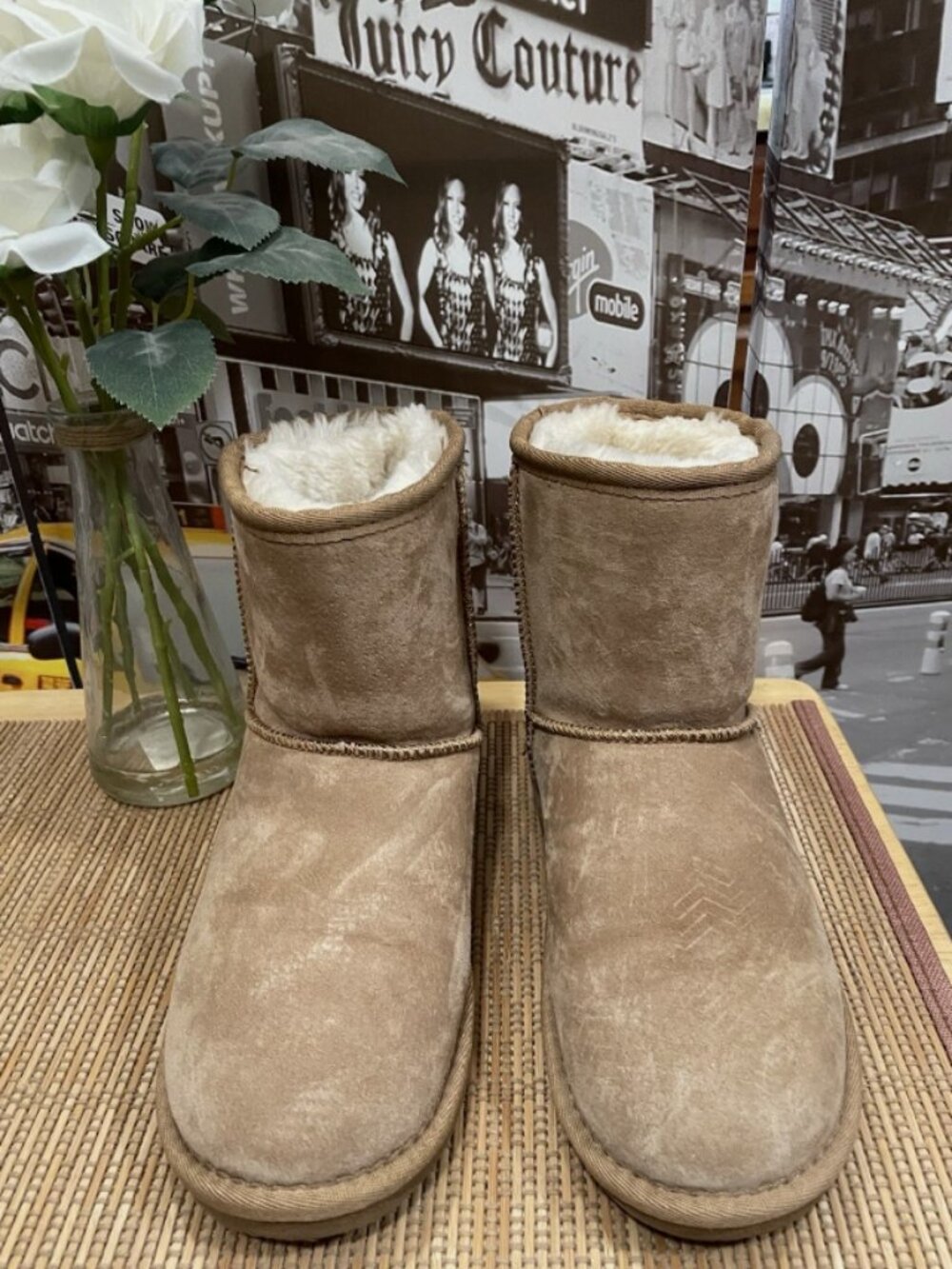 LAMO Classic Boots/ Bootie Chestnut Brown Suede, Fur Llined Boot Women's SZ 7 - Picture 6 of 8